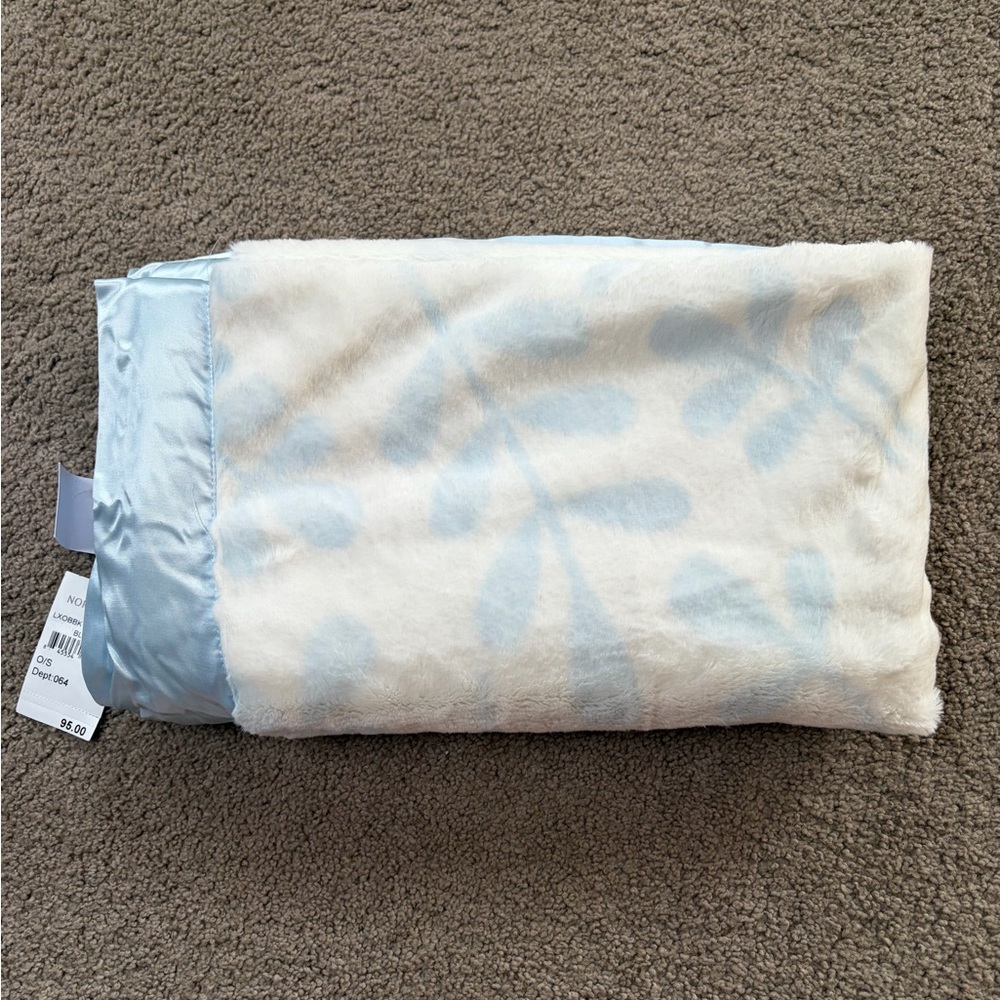 Little Giraffe Cream Throw with Pale Blue Leaf Pattern and Satin Edge